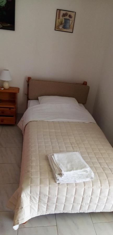 Γεώργιος Παπαϊωάννου Ενοικιαζόμενα Δωμάτια Khrónia Extérieur photo